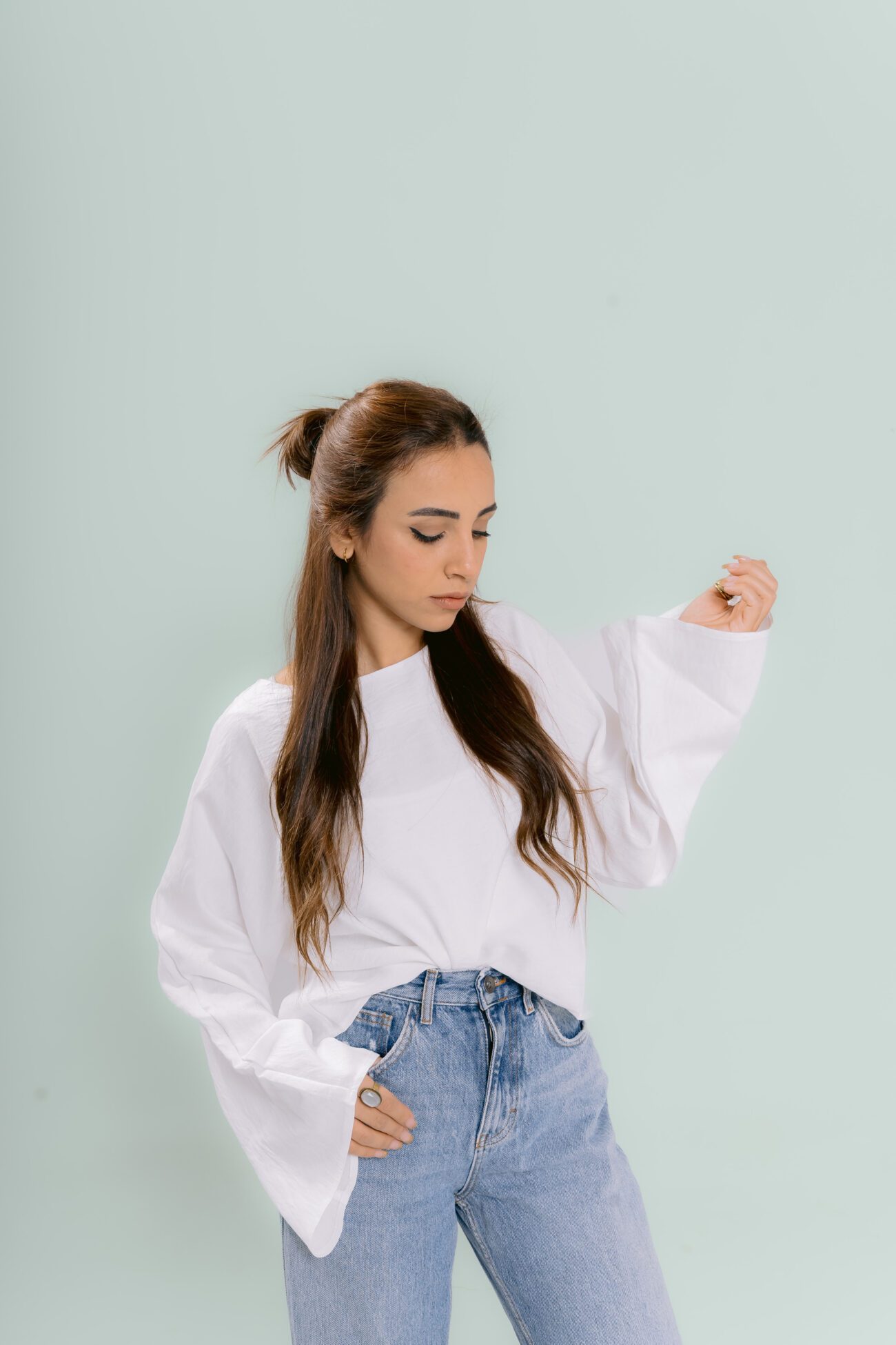 White Breeze Sleeved Crop Top - Image 4